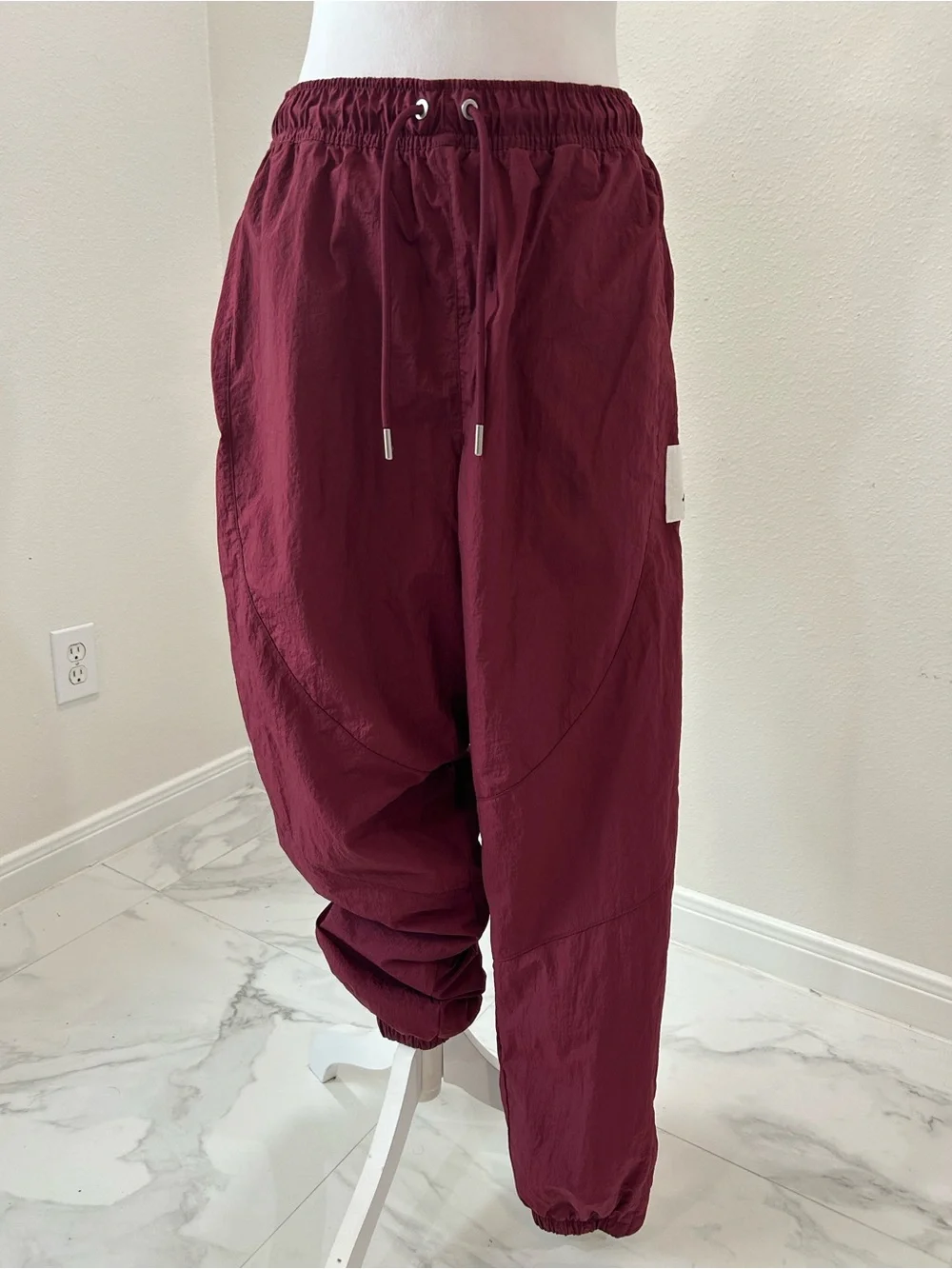 Nike Air Jordan Men's Maroon Athletic Joggers, Running Workout Pants, Size M